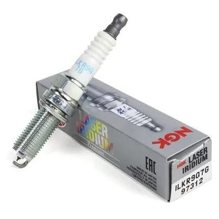 NGK Iridium spark Plug ILKR9Q7G