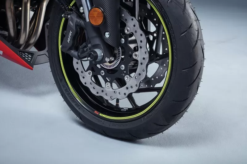 Suzuki Wheelstriping S Logo Neon Yellow GSX-S 750 (17-)