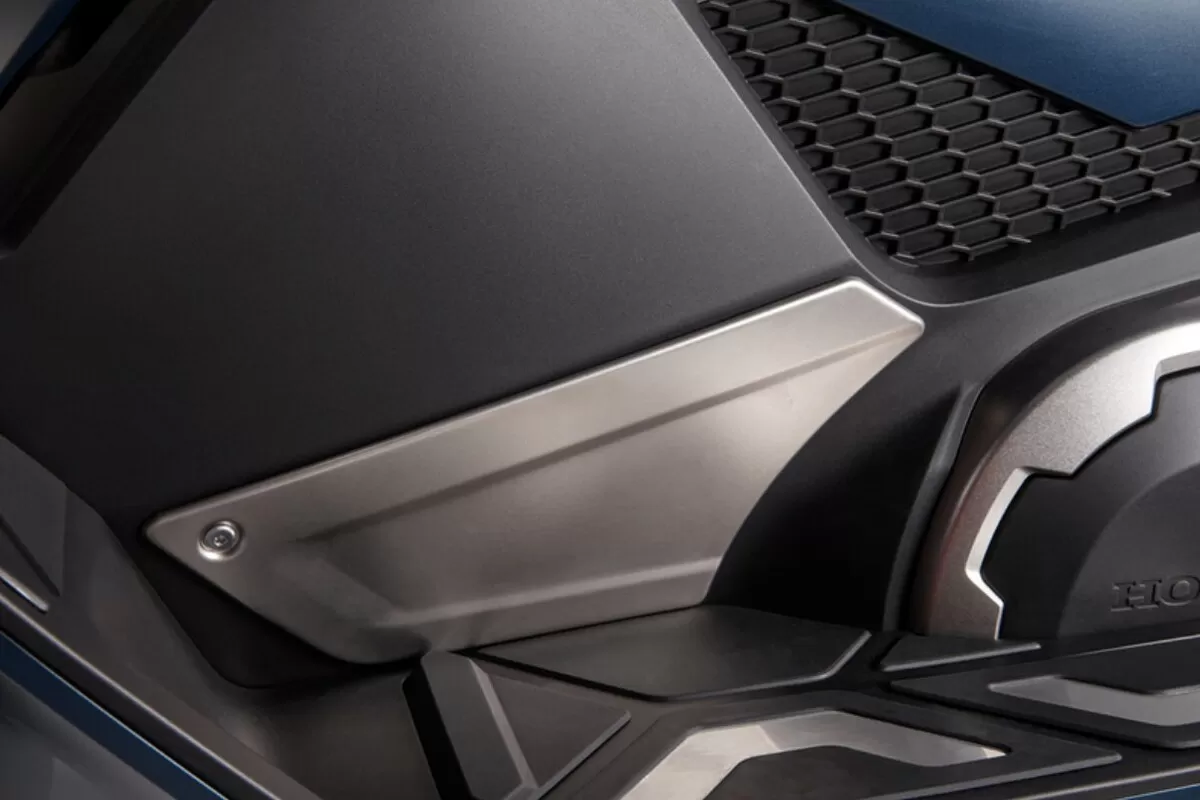 Honda Lateral Covers