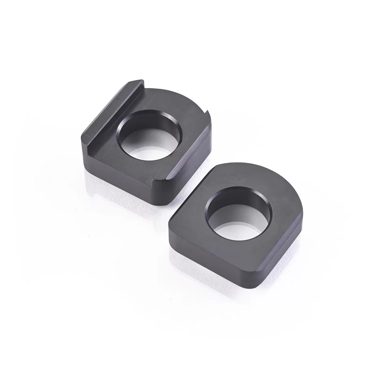 Triumph Screw Set Rear Wheel Black