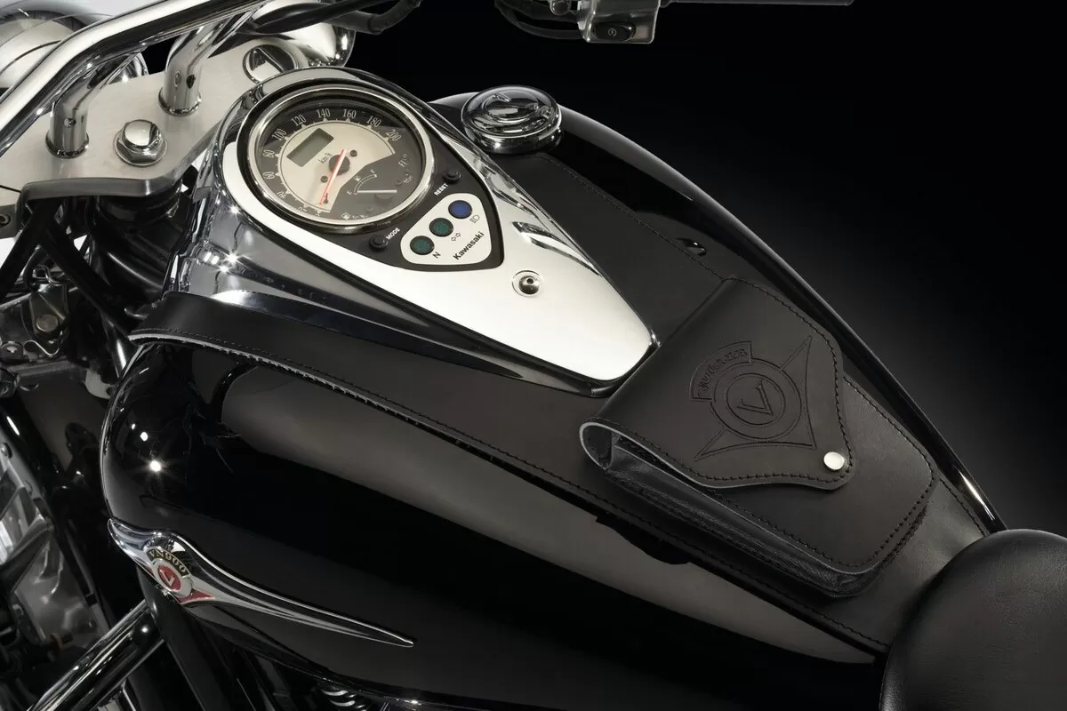 Kawasaki TANK PANEL VN900C L 