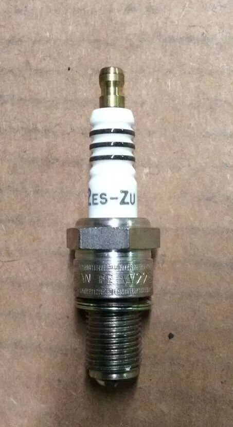 Denso Platinum sparkplug W22ES-ZU