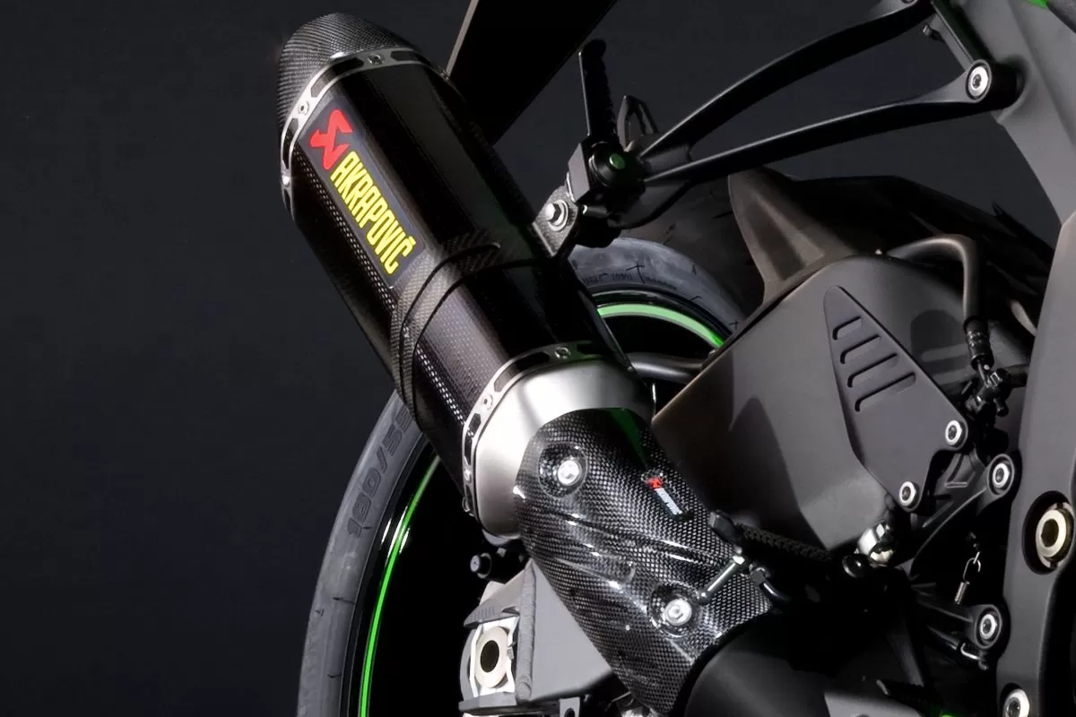Kawasaki EXHAUST CARBON ZX-6R AKR ZX600R/636EF
