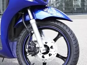 Suzuki Wheel Decoration White Sixteen 150 (08-13)