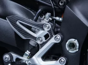 Suzuki Heel Plate Protection Sticker Carbon GSX-S 1000/F (15-)