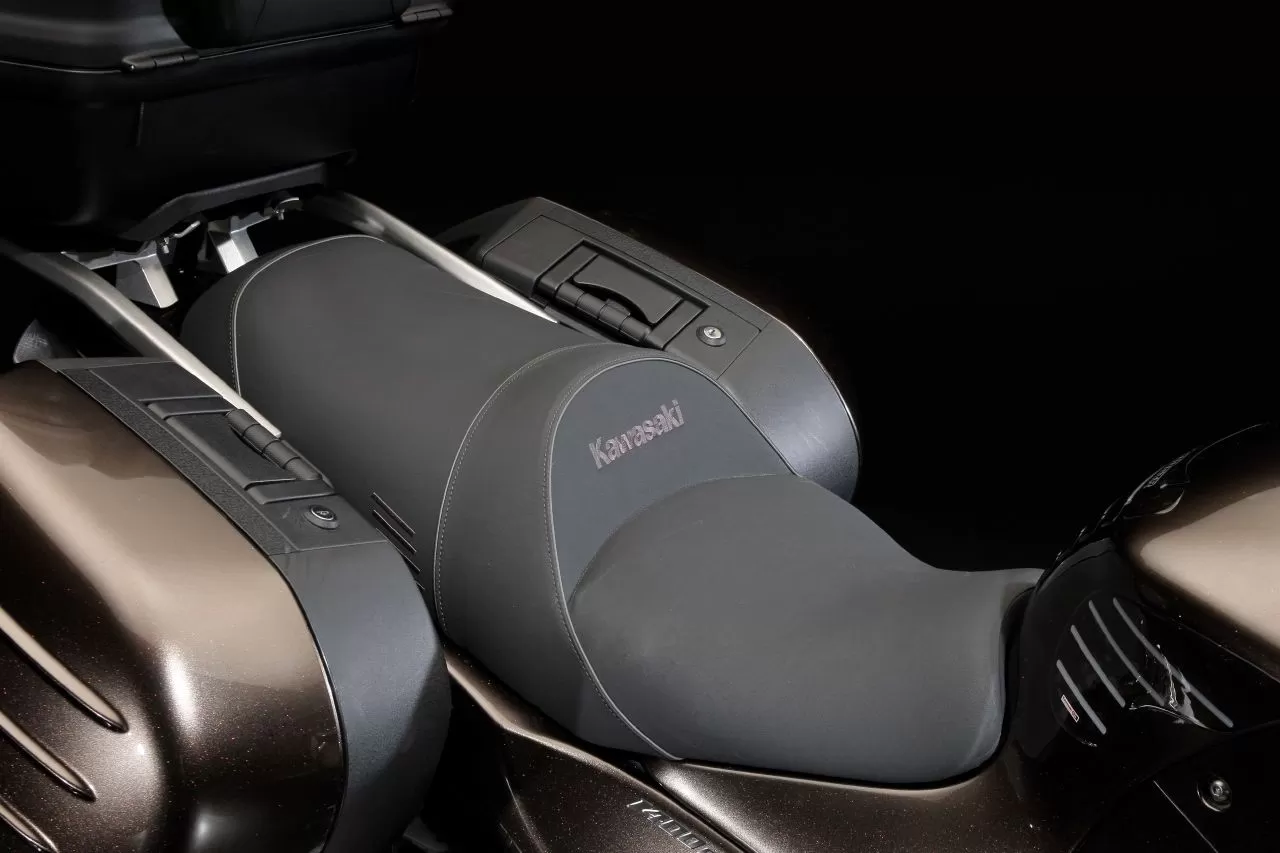 Kawasaki LOW SEAT 1400GTR