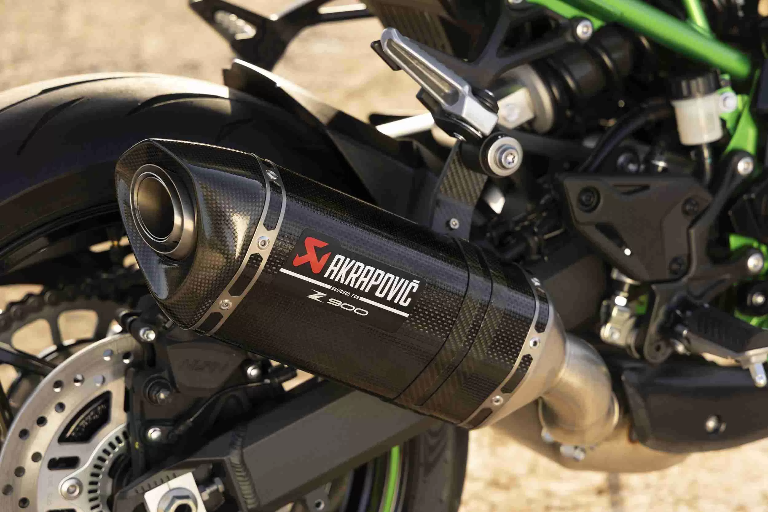 Akrapovic Exhaust Carbon Kawasaki Z900 (25-)