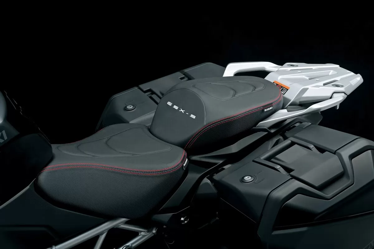 Suzuki Primium Saddle